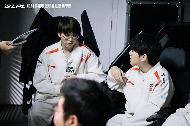 随着比赛的 随着比赛的